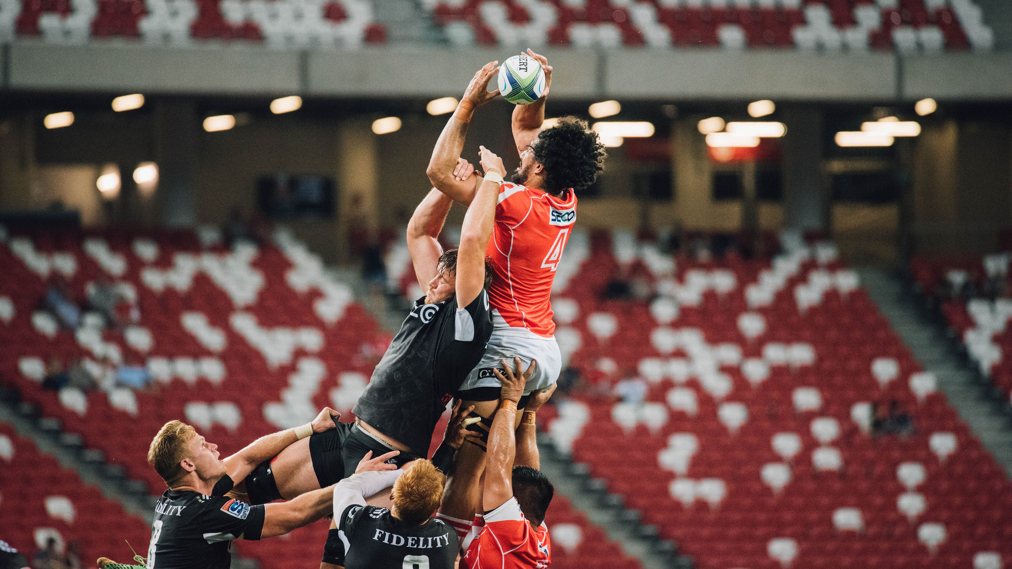 体育新闻中心激战全场实录