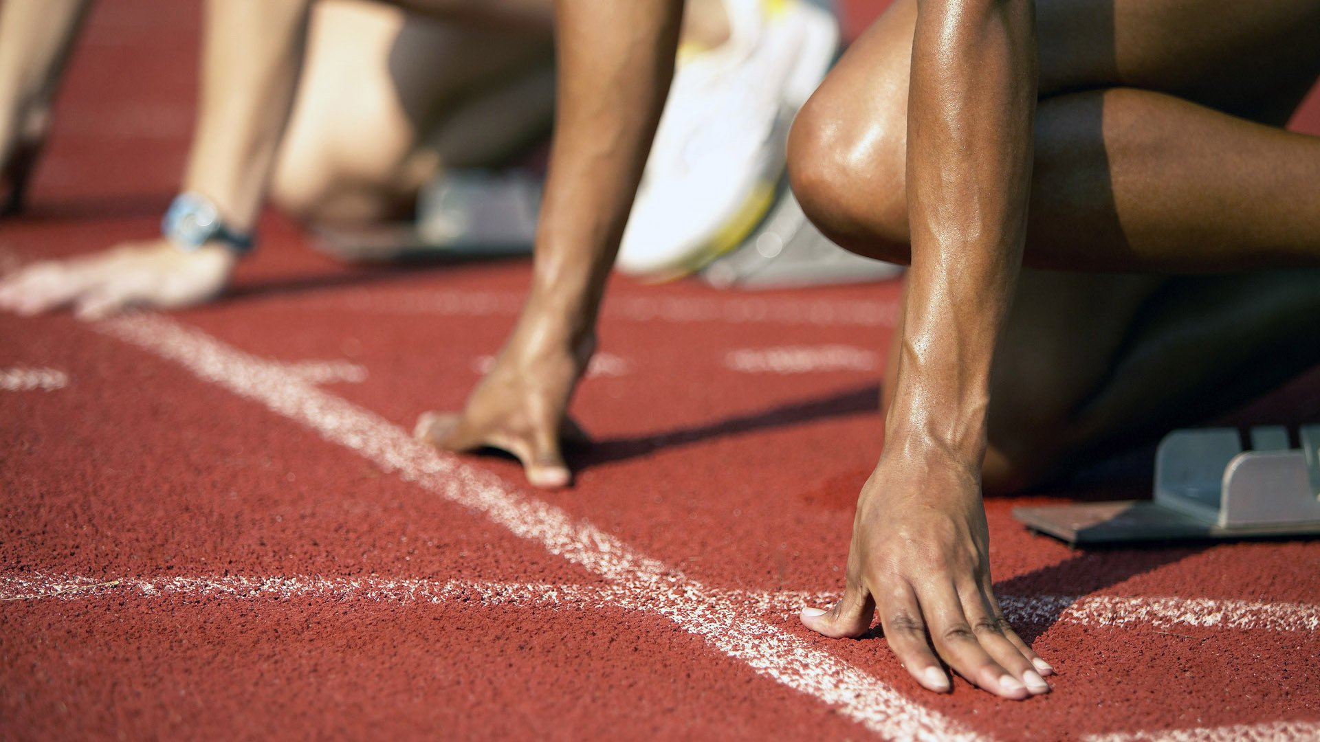 爱游戏体育官方入口-中国足球职业联赛赞助合作协议签订，中国足协 赞助商